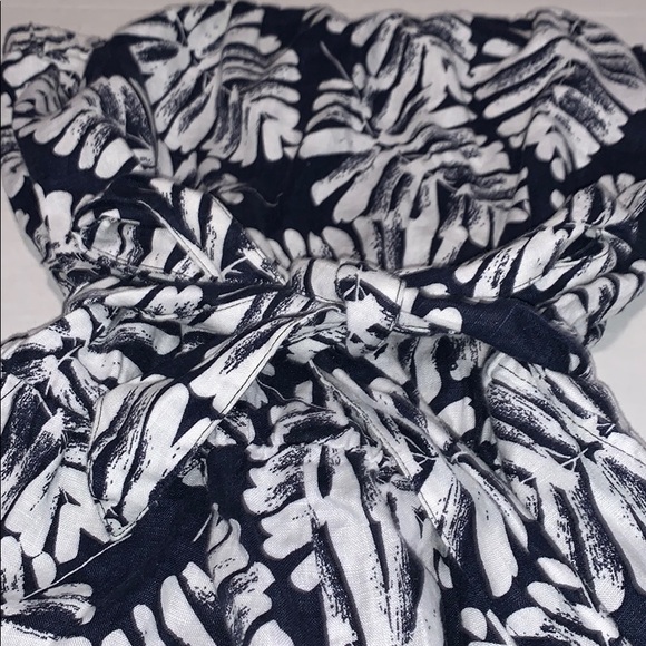 Banana Republic Romper - Picture 3 of 4